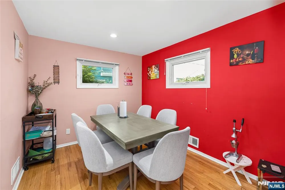 813 Morton Street East Rutherford, NJ 07073