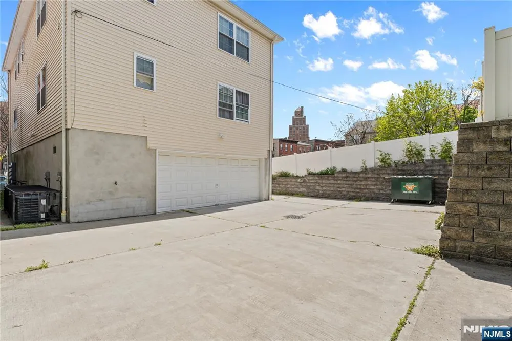 453-455 Washington Street 2 Newark, NJ 07102