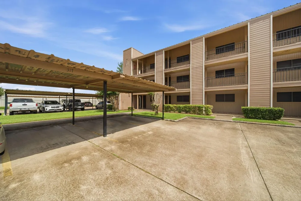 15575 Marina Drive #317C Conroe, TX 77356