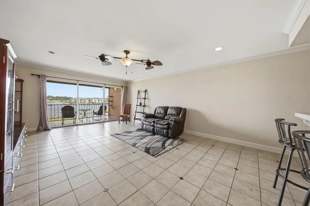 15575 Marina Drive #317C Conroe, TX 77356