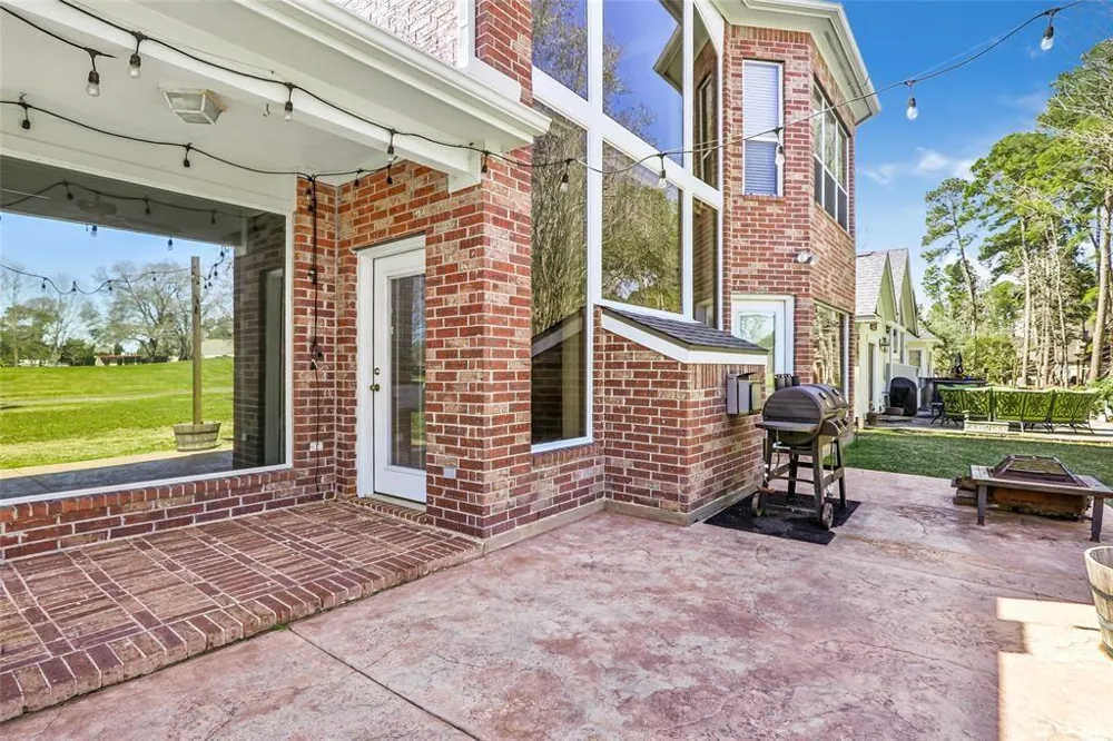 13930 Fountain View Drive Montgomery, TX 77356