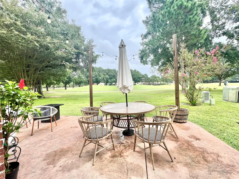 13930 Fountain View Drive Montgomery, TX 77356