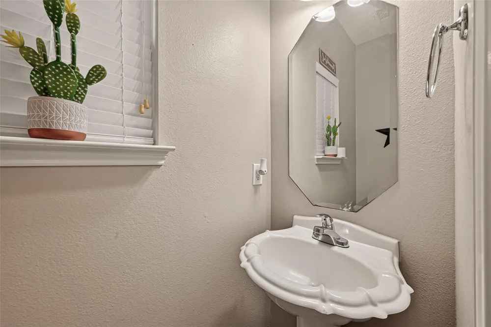 1006 Cove Crest Trail Fresno, TX 77545