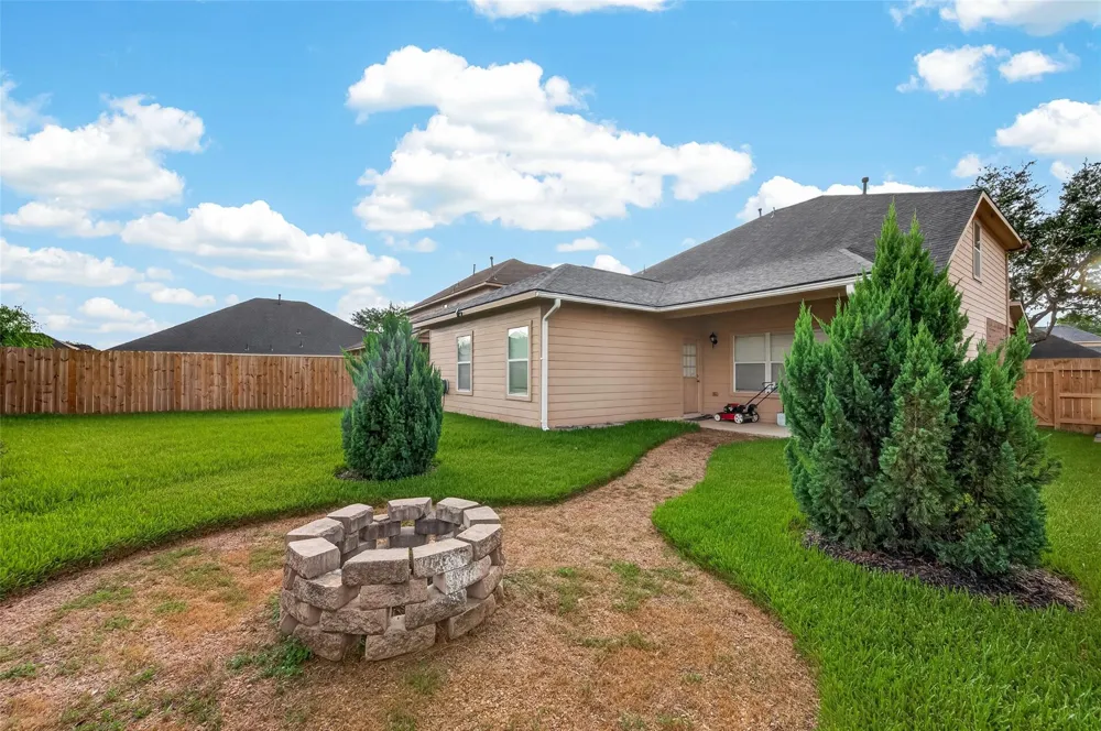 1006 Cove Crest Trail Fresno, TX 77545