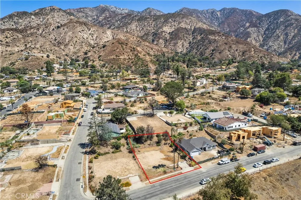 523 E Mount Curve Altadena, CA 91001