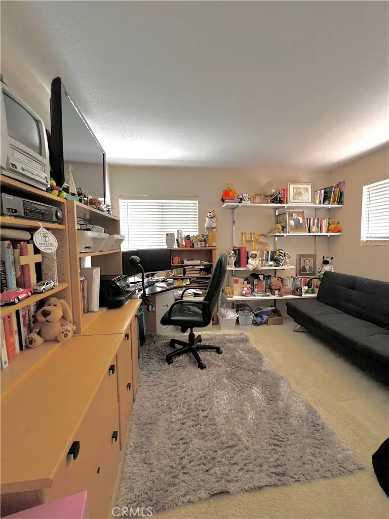 1040 La Salle Corona, CA 92879