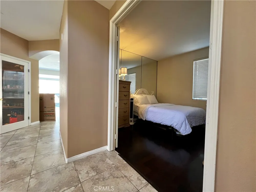 1040 La Salle Corona, CA 92879