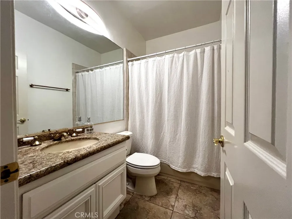 1040 La Salle Corona, CA 92879