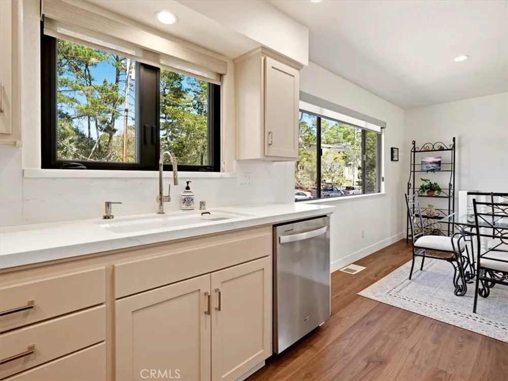 1927 Norwich Cambria, CA 93428