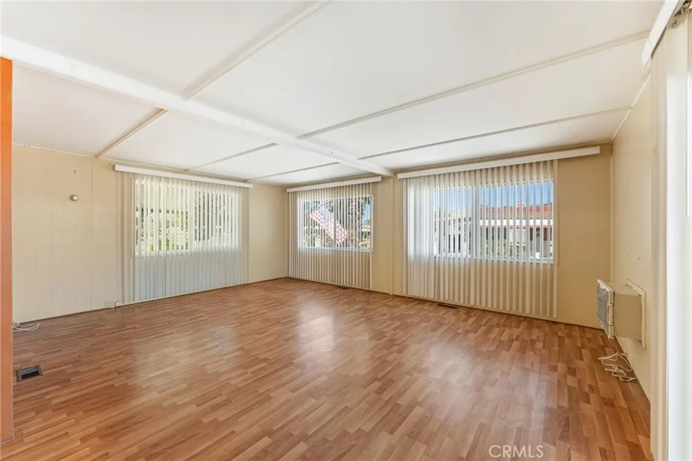 42751 E FLORIA AVENUE #16 Hemet, CA 92544
