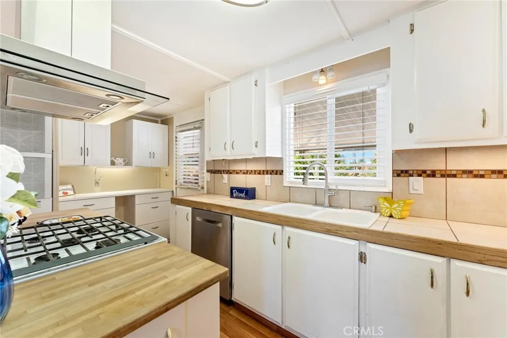 42751 E FLORIA AVENUE #16 Hemet, CA 92544