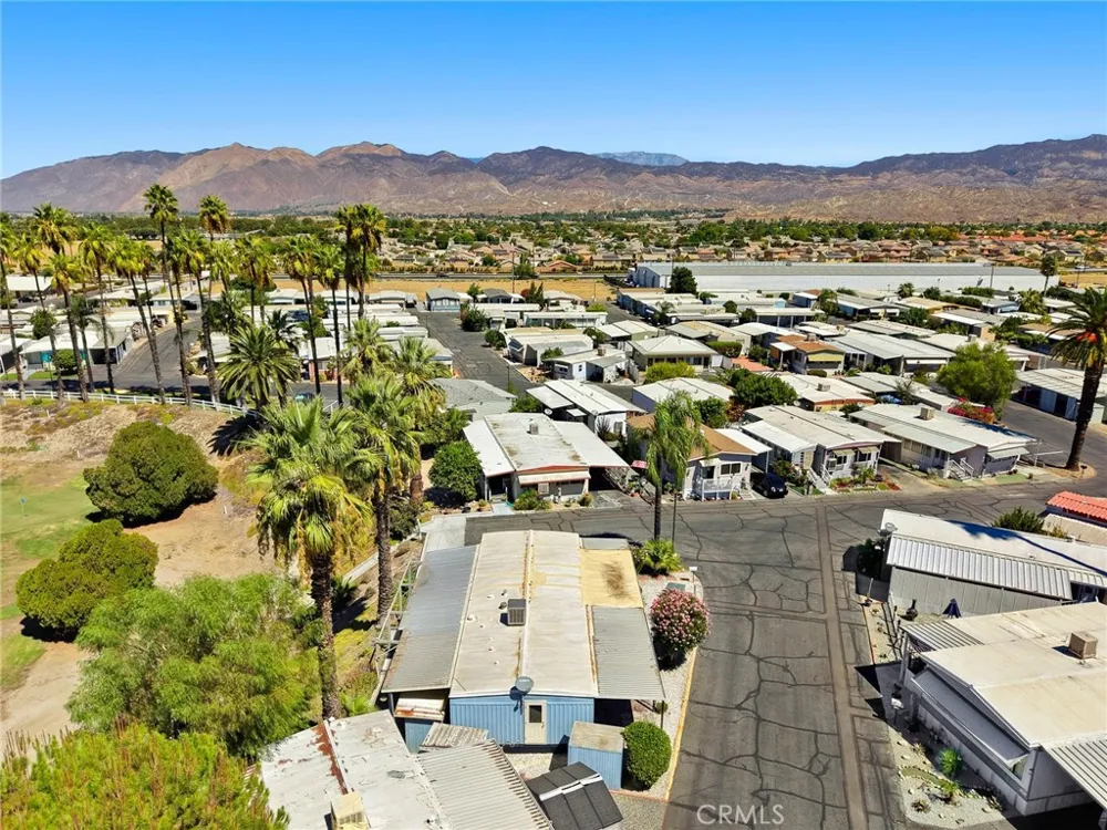 42751 E FLORIA AVENUE #16 Hemet, CA 92544