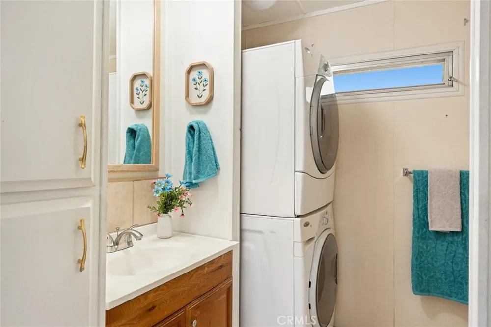 42751 E FLORIA AVENUE #16 Hemet, CA 92544