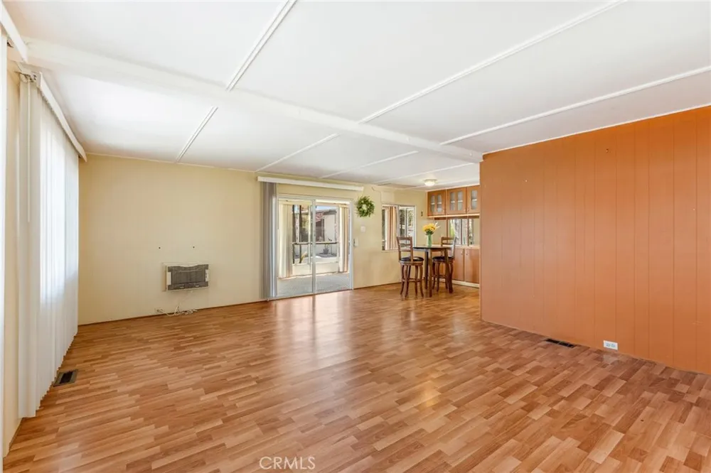 42751 E FLORIA AVENUE #16 Hemet, CA 92544