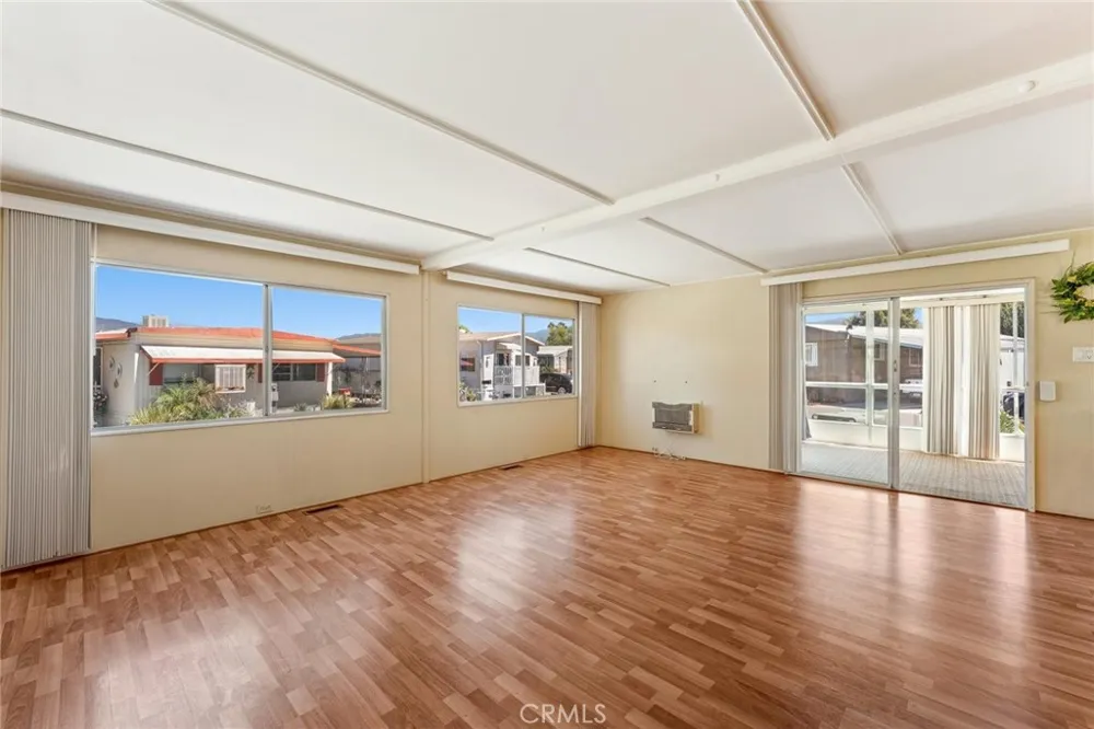 42751 E FLORIA AVENUE #16 Hemet, CA 92544