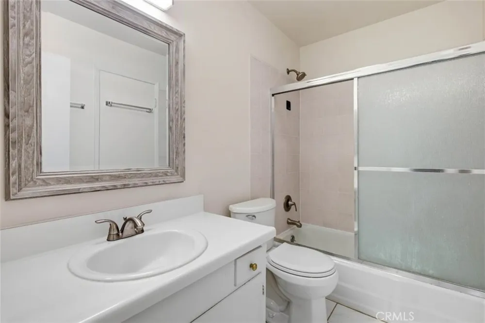 114 Lexington Costa Mesa, CA 92626