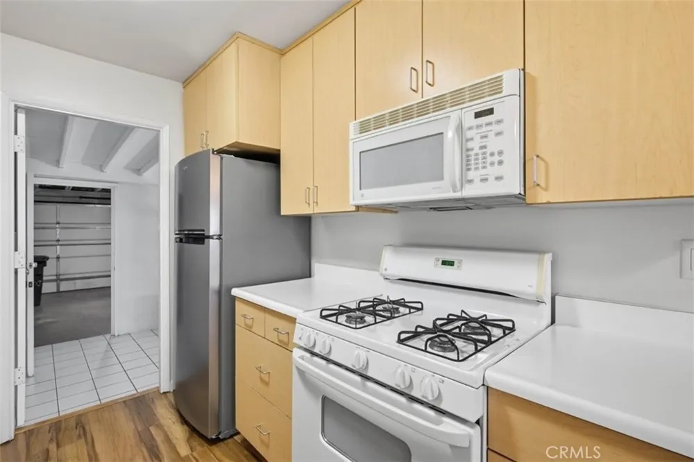 114 Lexington Costa Mesa, CA 92626