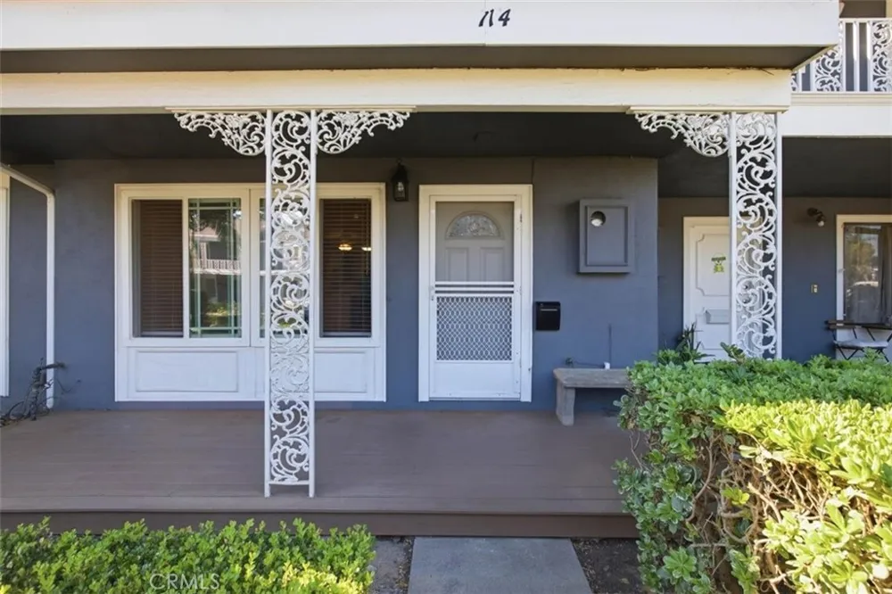 114 Lexington Costa Mesa, CA 92626