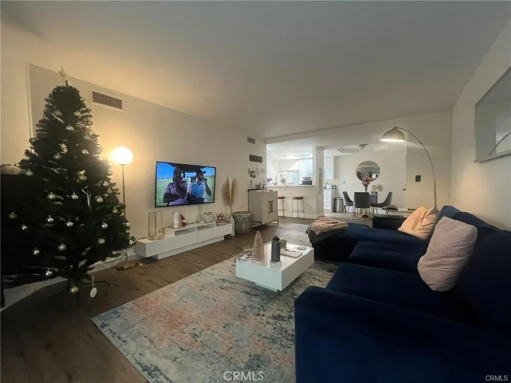 1230 Horn West Hollywood, CA 90069