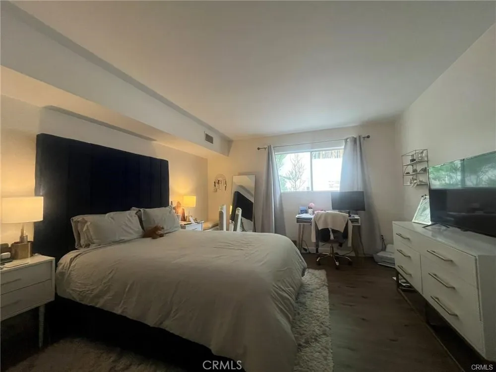 1230 Horn West Hollywood, CA 90069