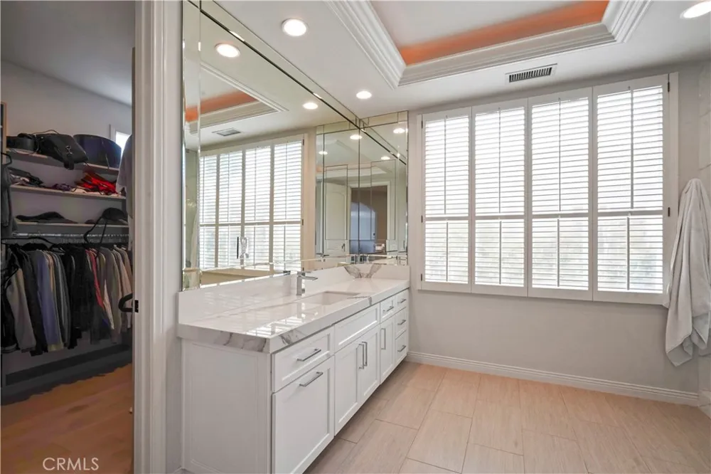 25418 Cumberland Calabasas, CA 91302