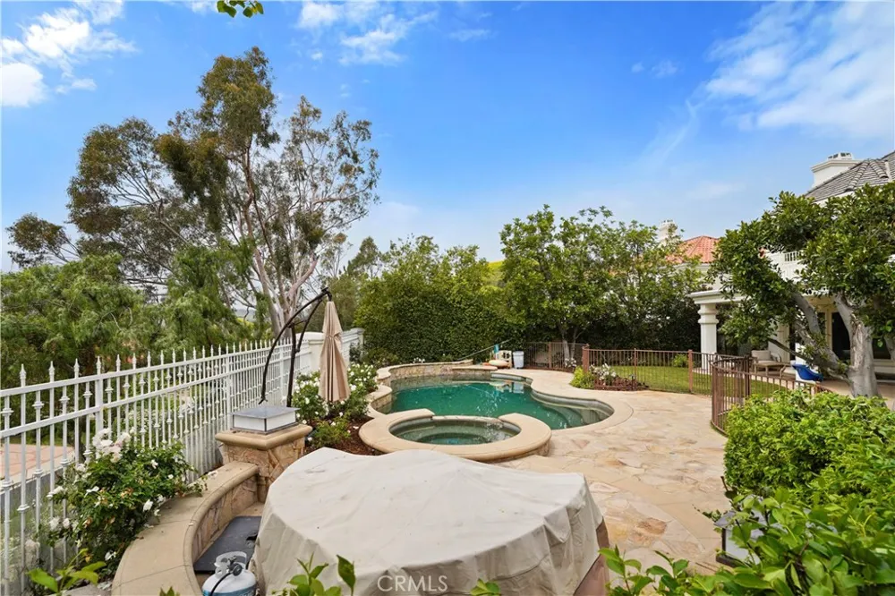 25418 Cumberland Calabasas, CA 91302
