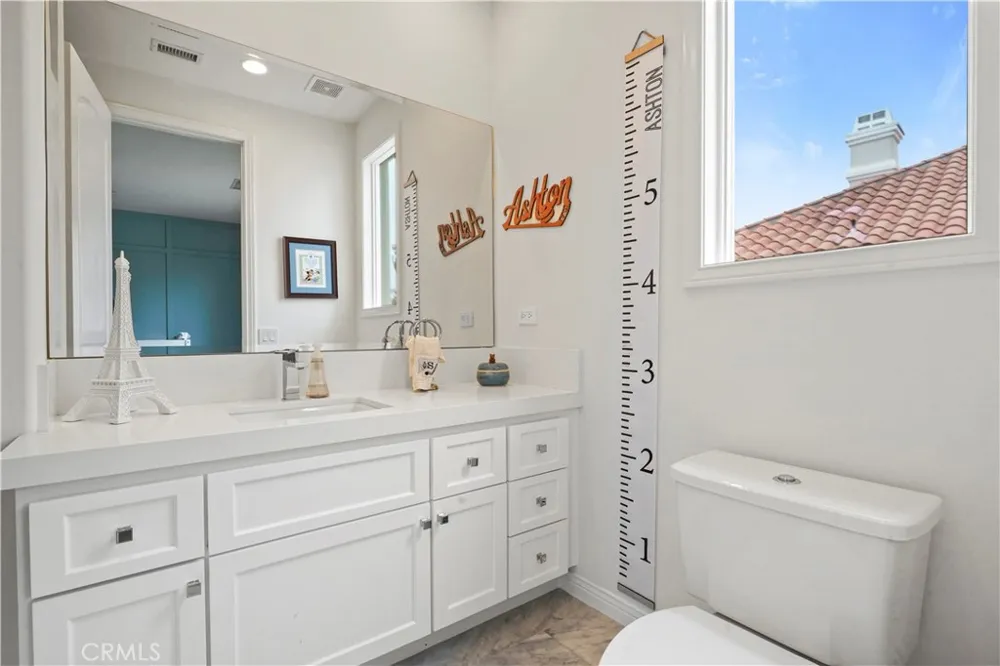25418 Cumberland Calabasas, CA 91302