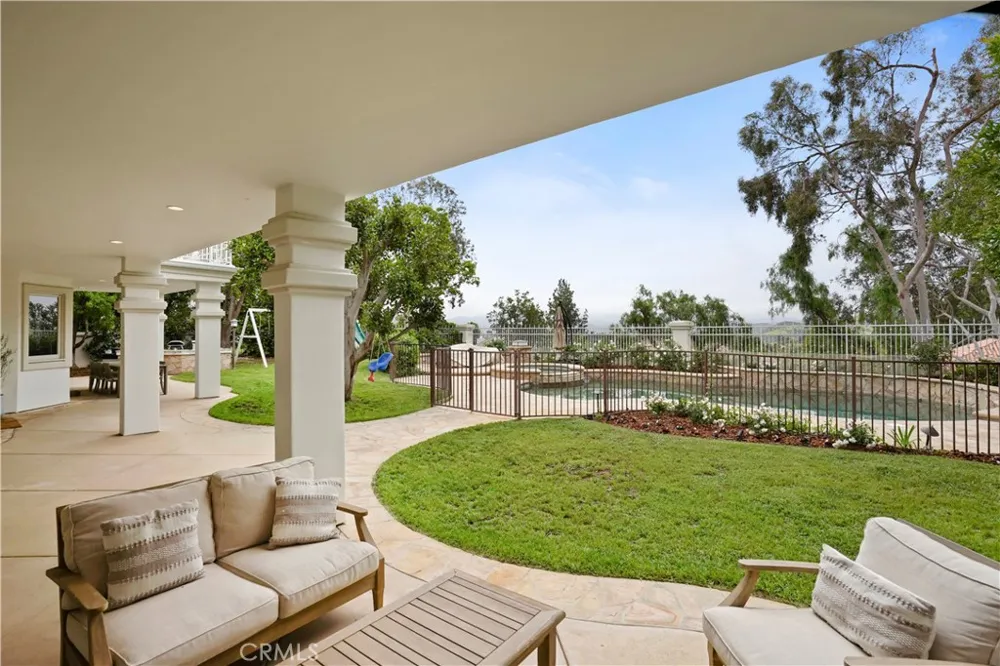 25418 Cumberland Calabasas, CA 91302