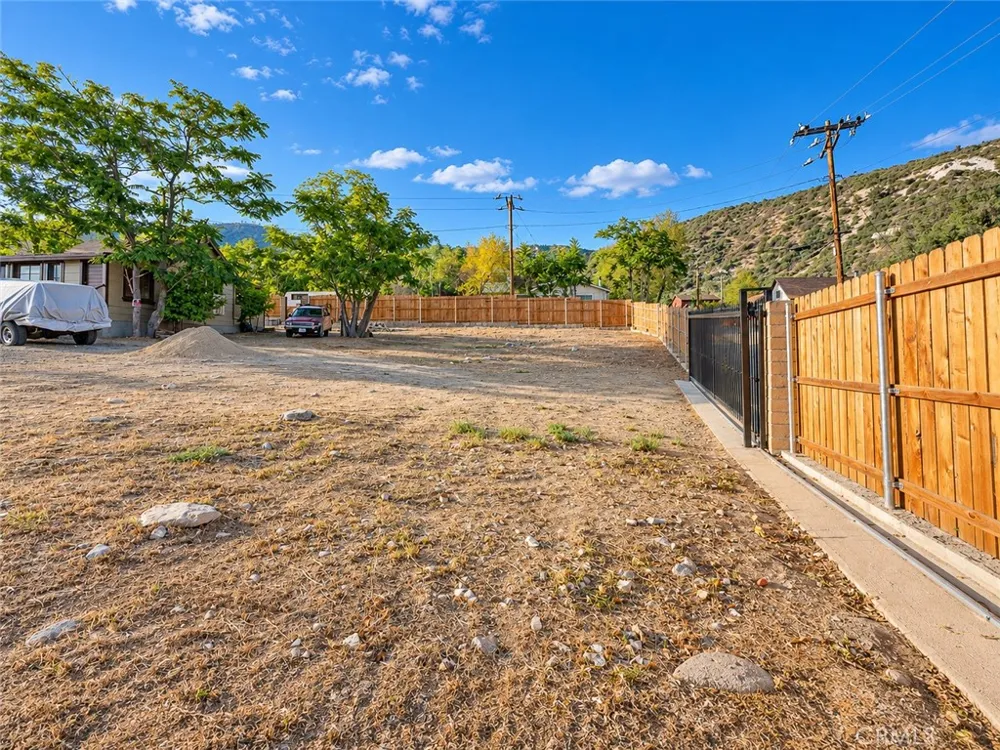 4124 Spruce Trail Frazier Park, CA 93225