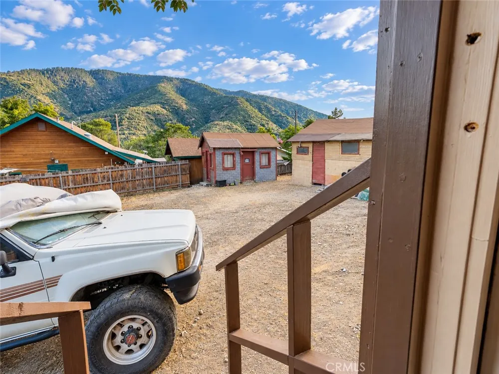 4124 Spruce Trail Frazier Park, CA 93225