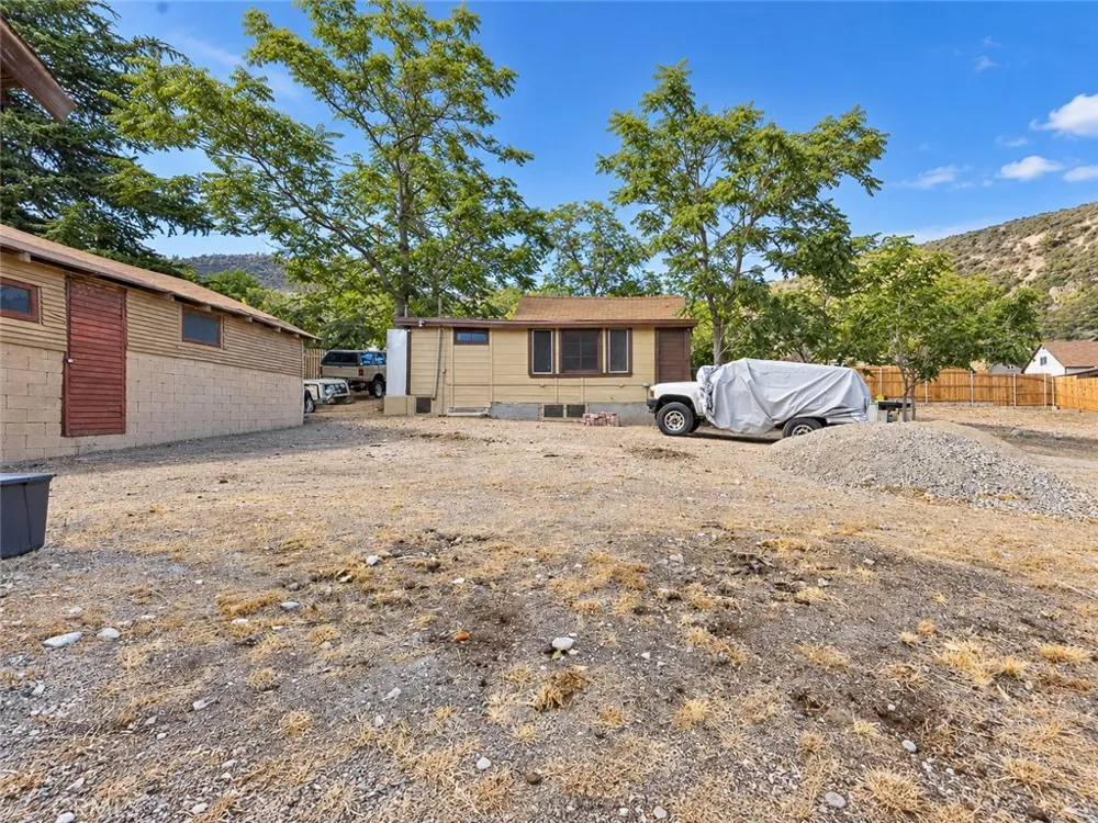 4124 Spruce Trail Frazier Park, CA 93225