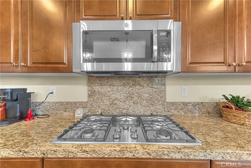 6944 Nottoway Court Eastvale, CA 91752