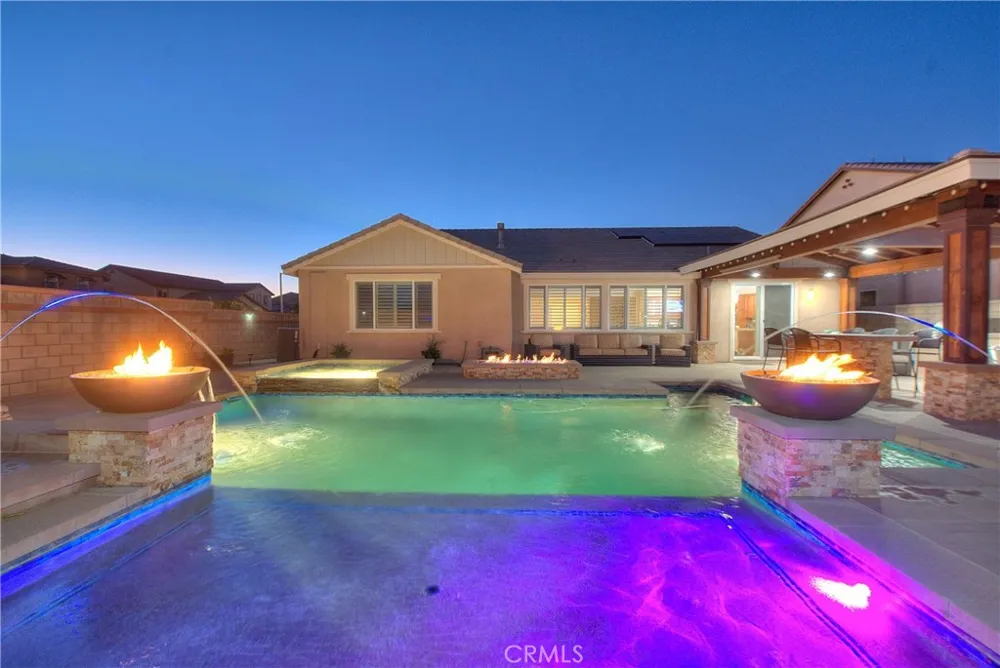 6944 Nottoway Court Eastvale, CA 91752