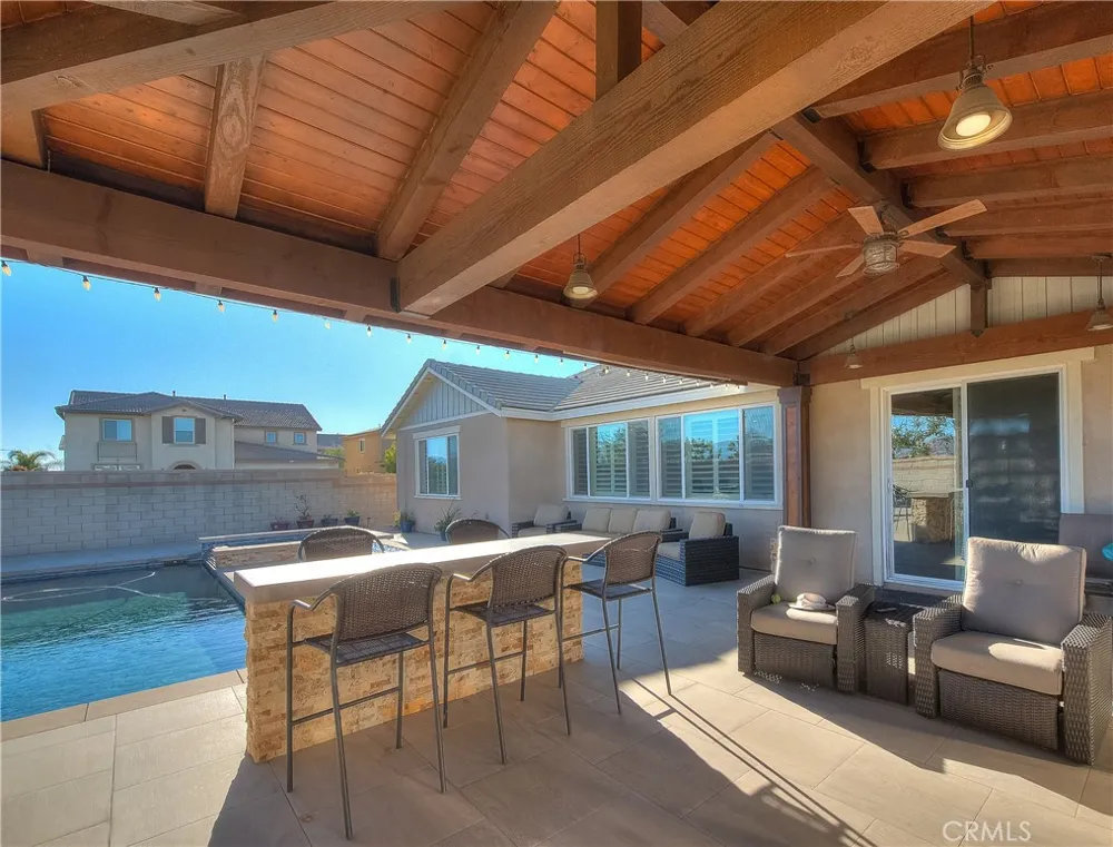 6944 Nottoway Court Eastvale, CA 91752