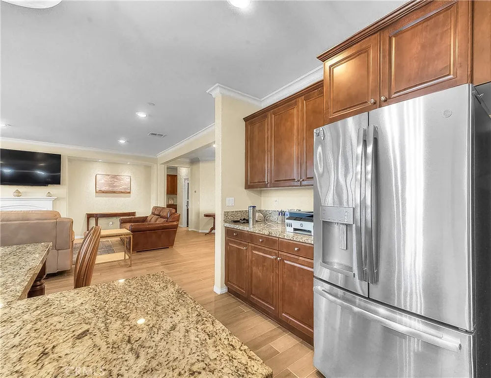 6944 Nottoway Court Eastvale, CA 91752