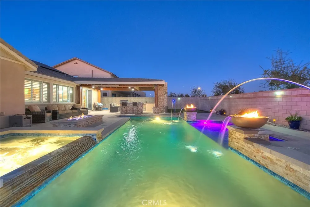 6944 Nottoway Court Eastvale, CA 91752