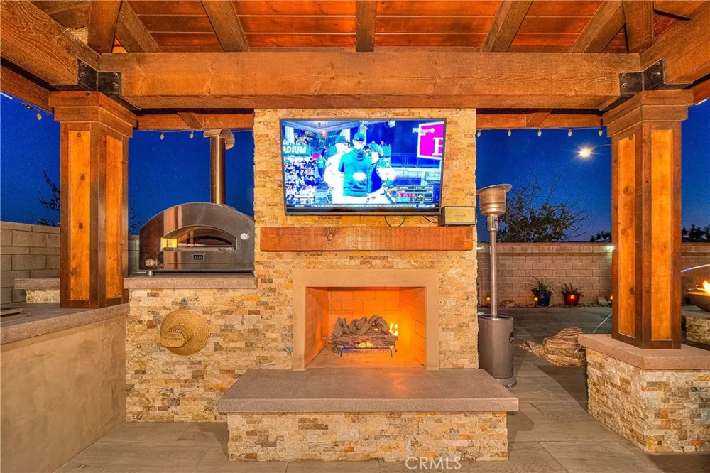 6944 Nottoway Court Eastvale, CA 91752