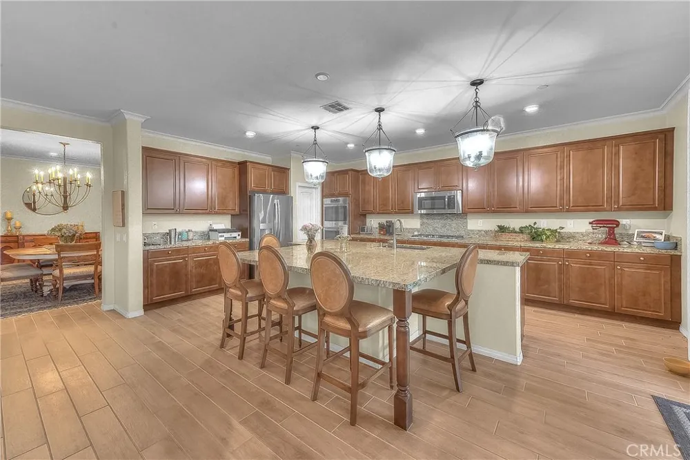 6944 Nottoway Court Eastvale, CA 91752
