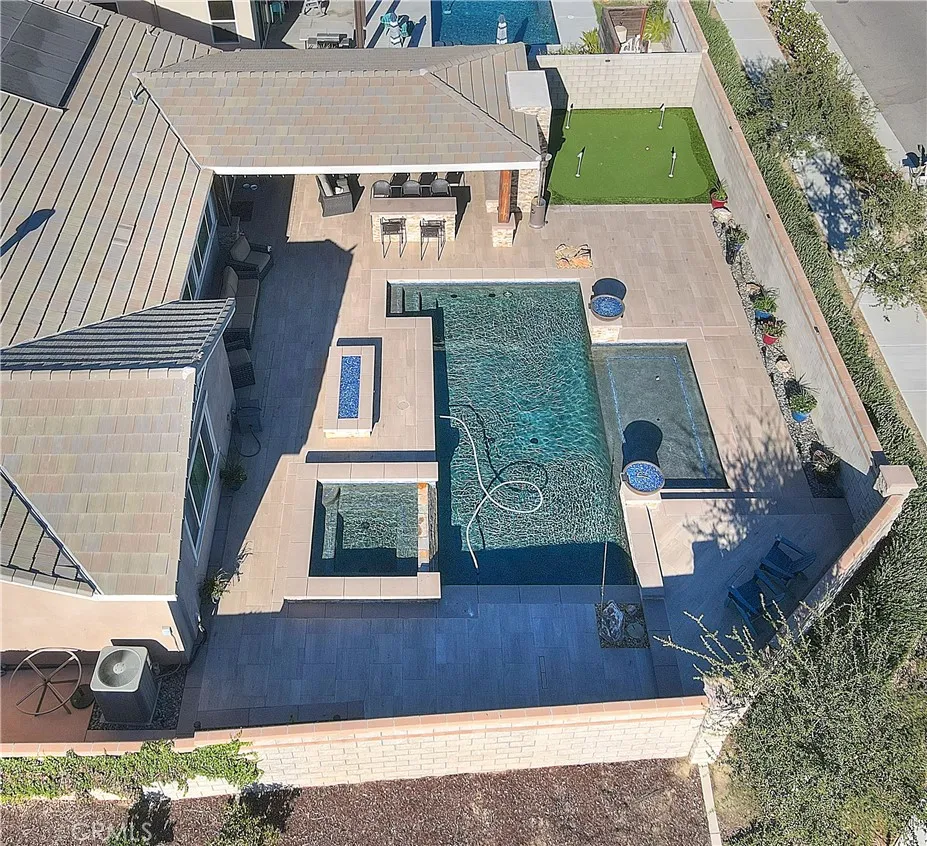 6944 Nottoway Court Eastvale, CA 91752