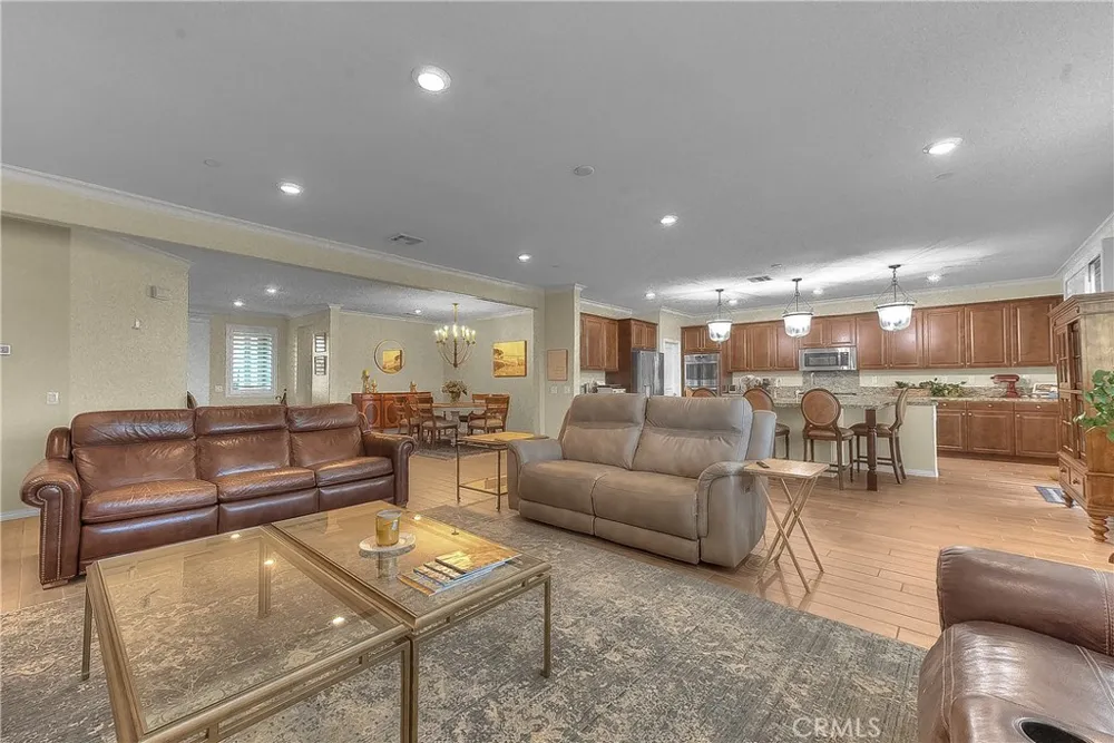 6944 Nottoway Court Eastvale, CA 91752