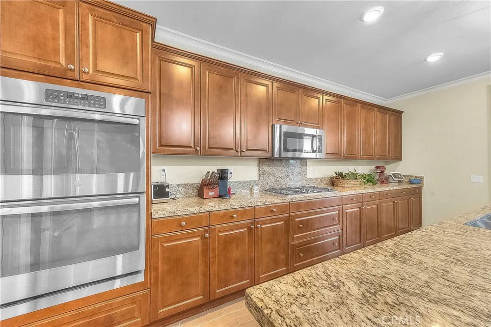 6944 Nottoway Court Eastvale, CA 91752