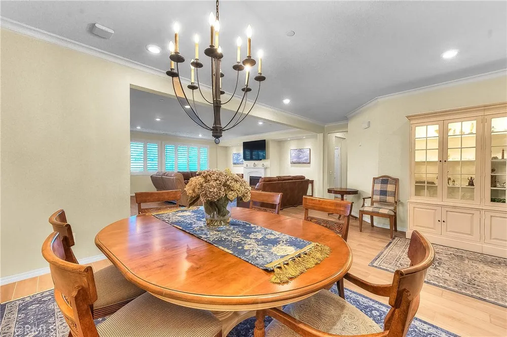6944 Nottoway Court Eastvale, CA 91752