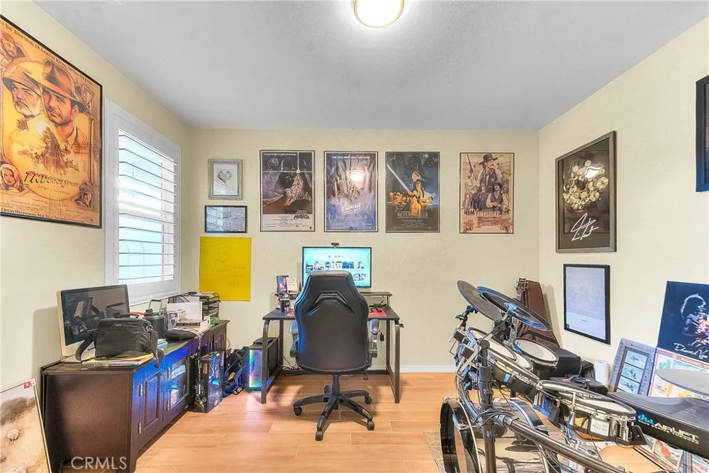 6944 Nottoway Court Eastvale, CA 91752
