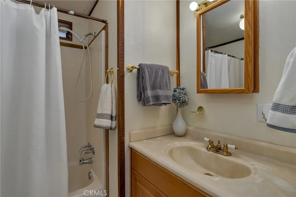 15070 Pinon Magalia, CA 95954