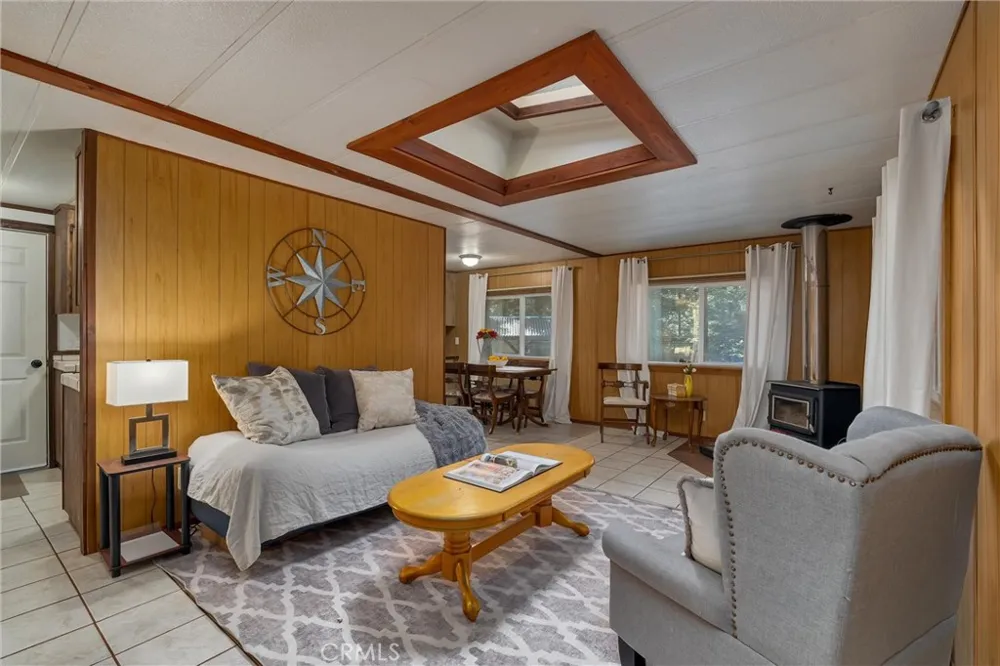 15070 Pinon Magalia, CA 95954
