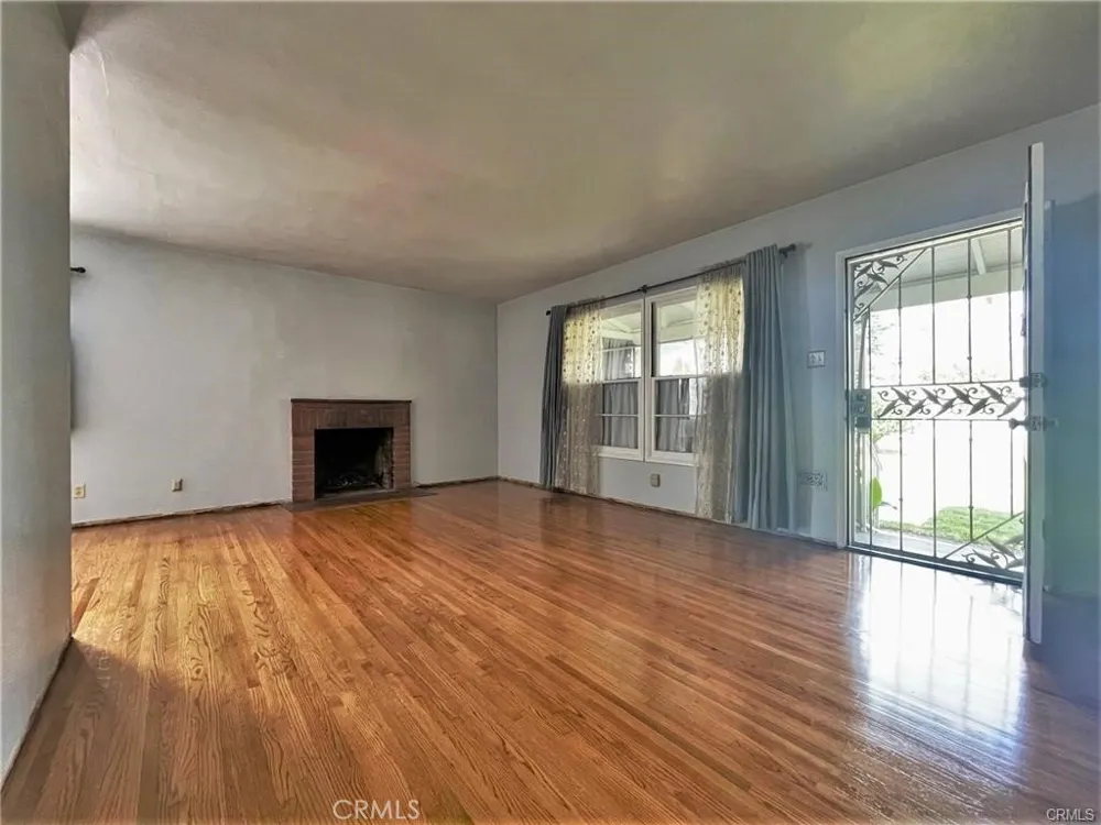 2259 S San Antonio Pomona, CA 91766