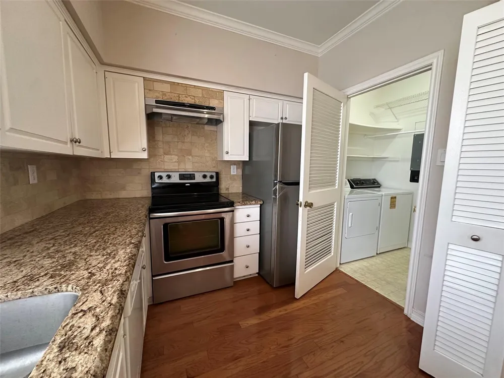 5849 Sugar Hill Drive Houston, TX 77057