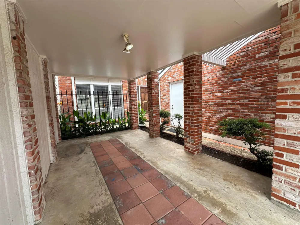 5849 Sugar Hill Drive Houston, TX 77057