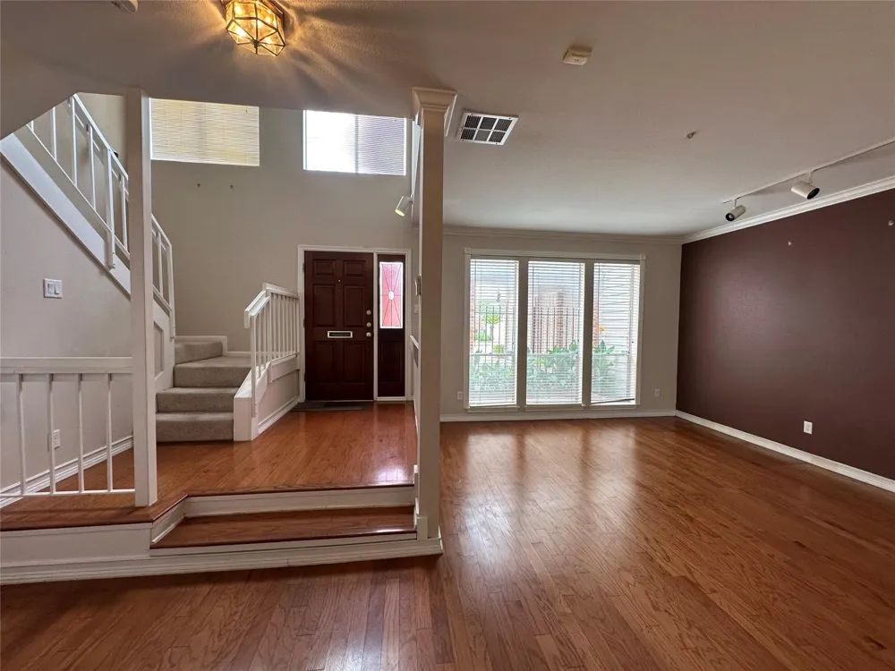 5849 Sugar Hill Drive Houston, TX 77057