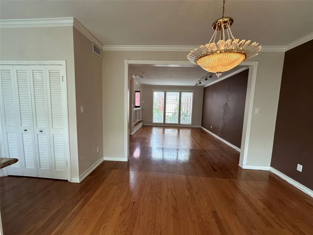 5849 Sugar Hill Drive Houston, TX 77057
